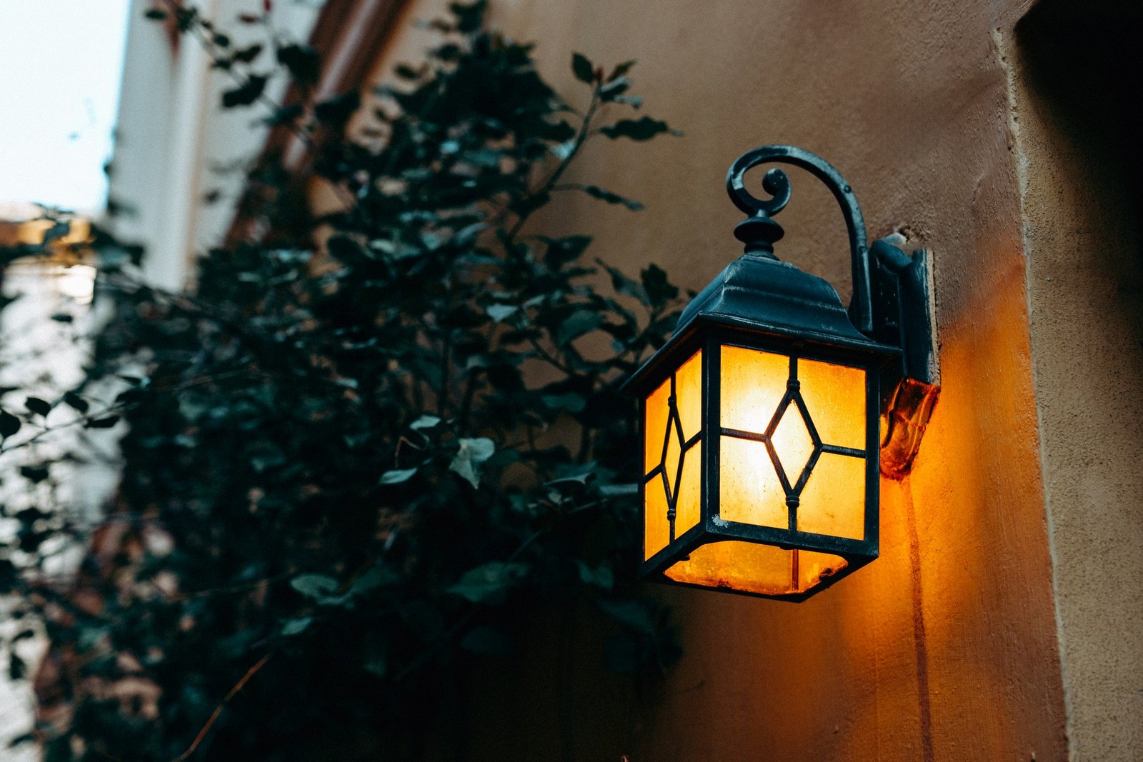LED Außenlampe flackert – Ursachen und Lösungen für Außenleuchten